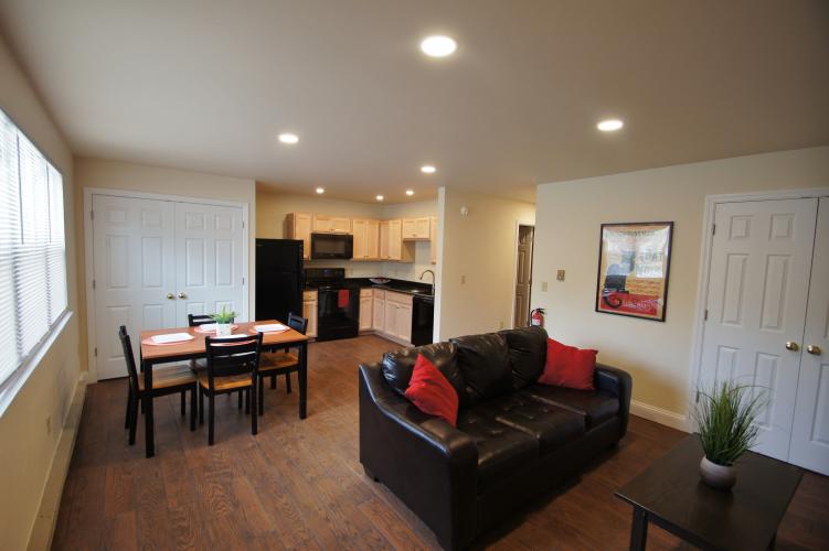 Indiana PA Apartment - 925 Fleming Ave: Living Room